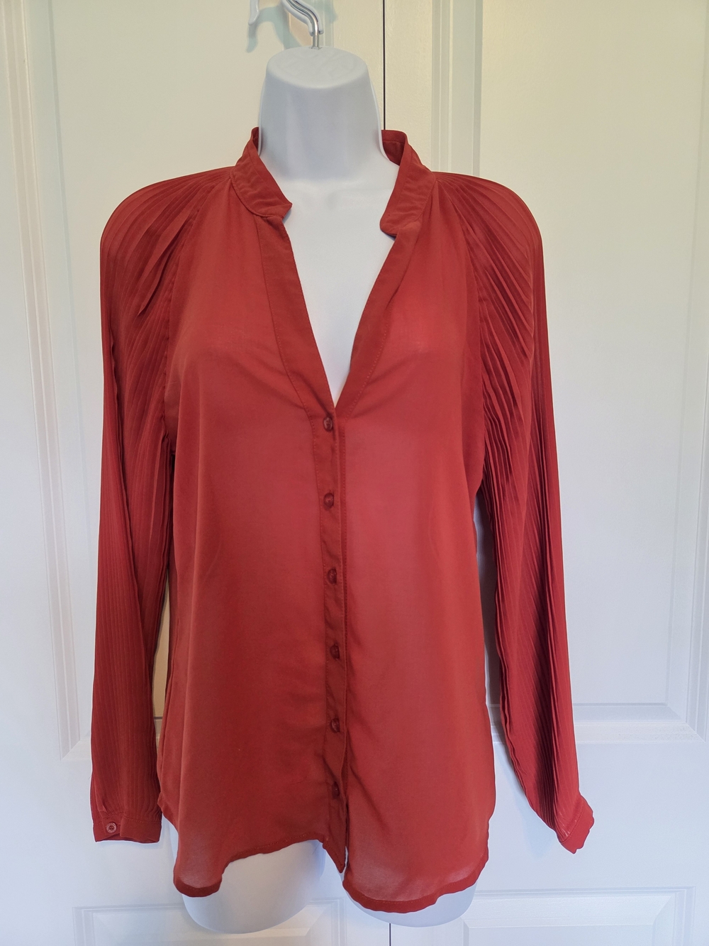 bebe Rust Orange Pleated Sleeve Button-Front Blouse